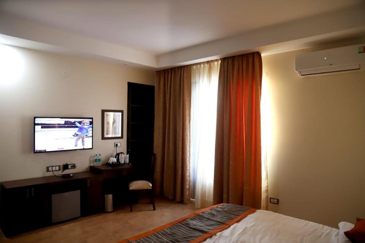 Country Inn Hotels & Resorts Vrindāvan 외부 사진