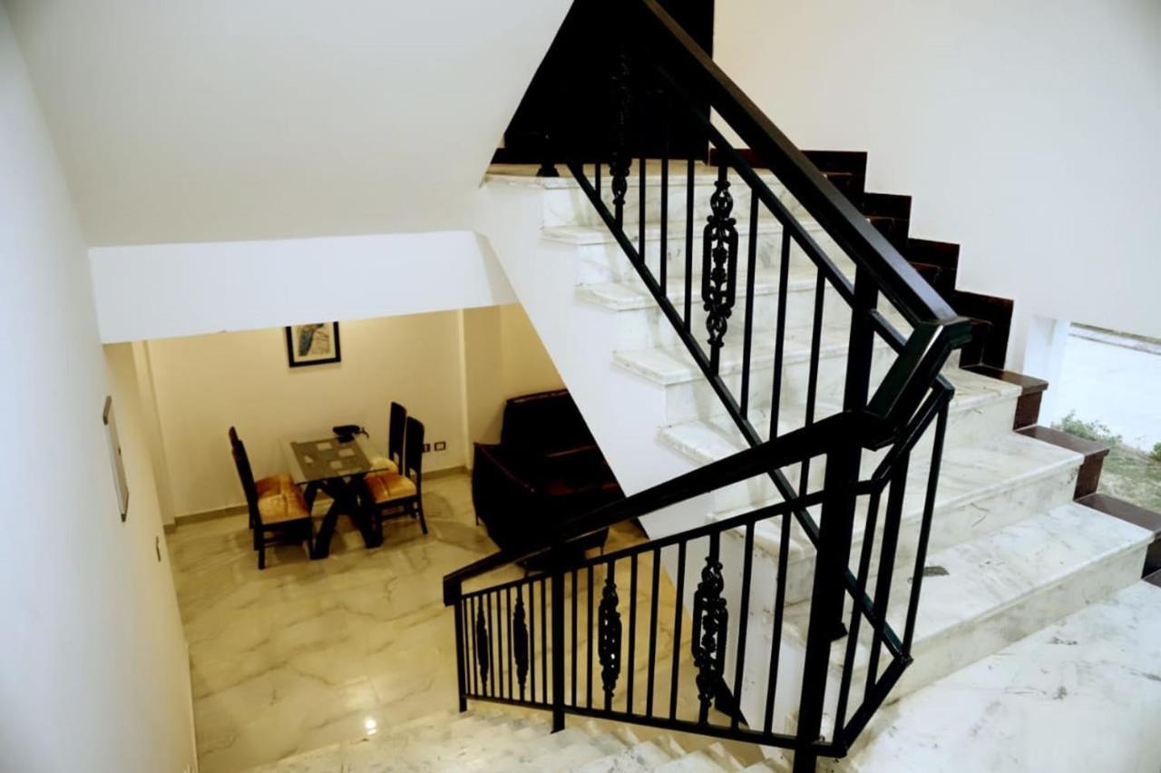 Country Inn Hotels & Resorts Vrindāvan 외부 사진