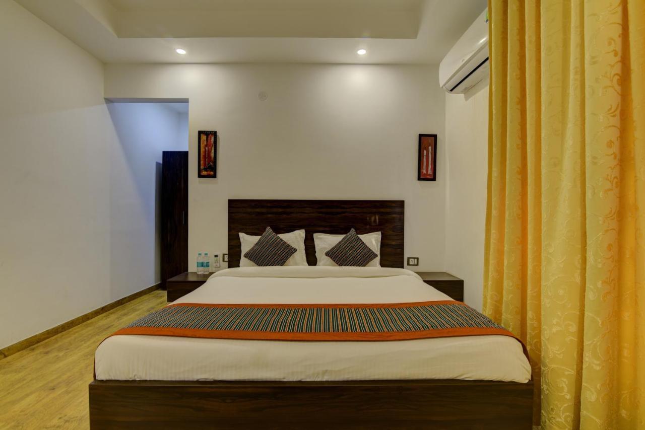 Country Inn Hotels & Resorts Vrindāvan 외부 사진