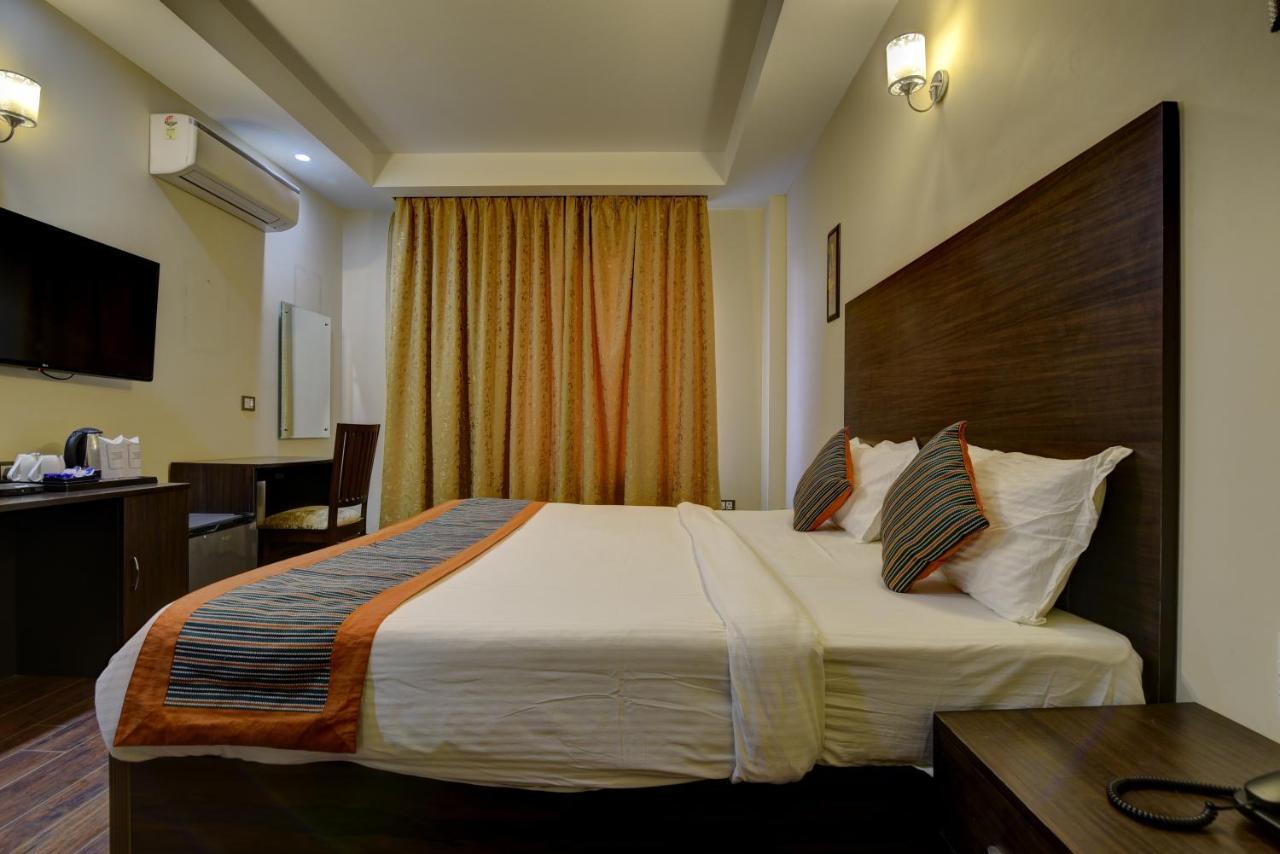 Country Inn Hotels & Resorts Vrindāvan 외부 사진