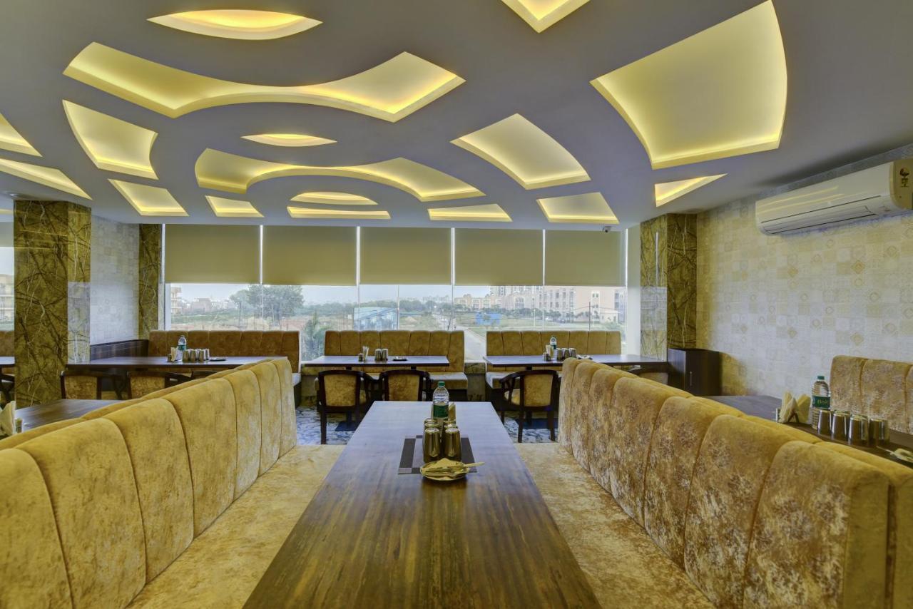 Country Inn Hotels & Resorts Vrindāvan 외부 사진