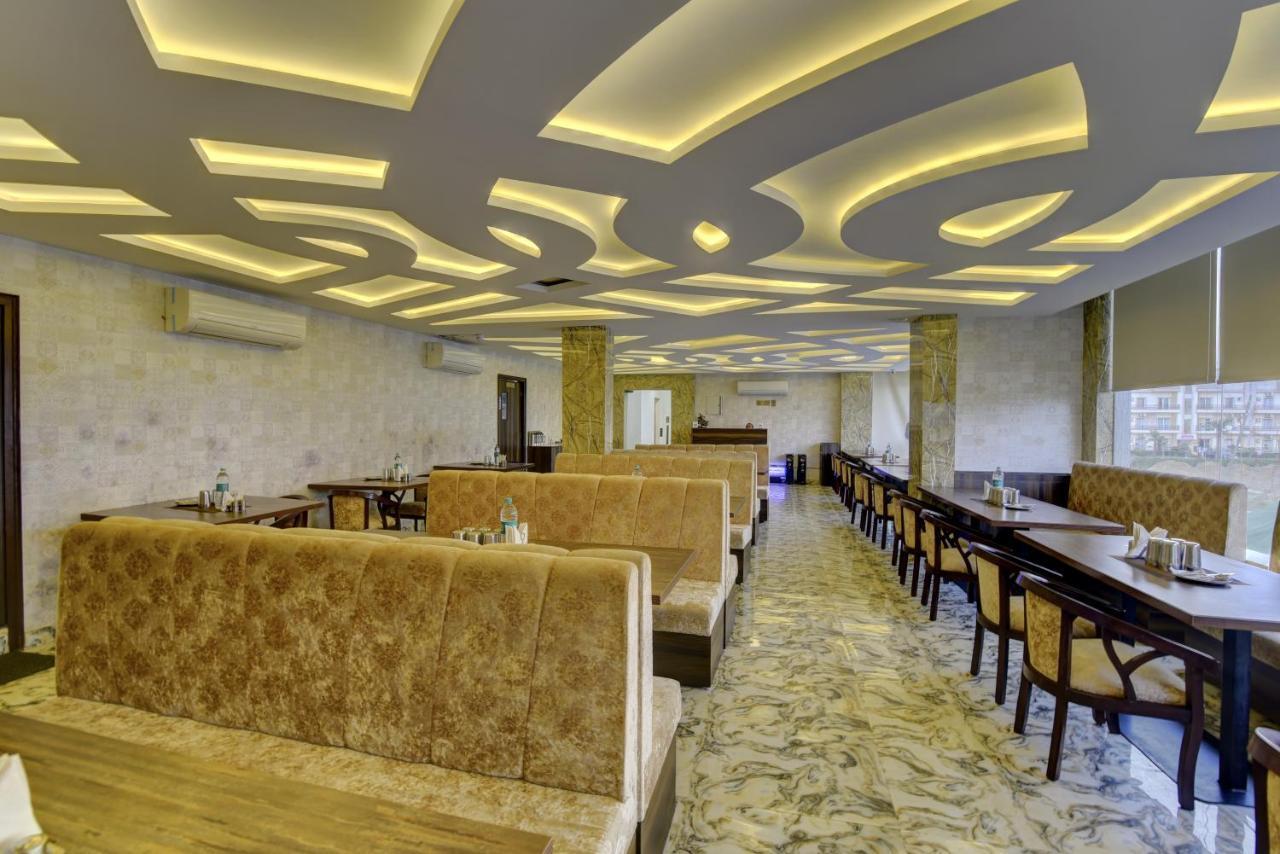 Country Inn Hotels & Resorts Vrindāvan 외부 사진
