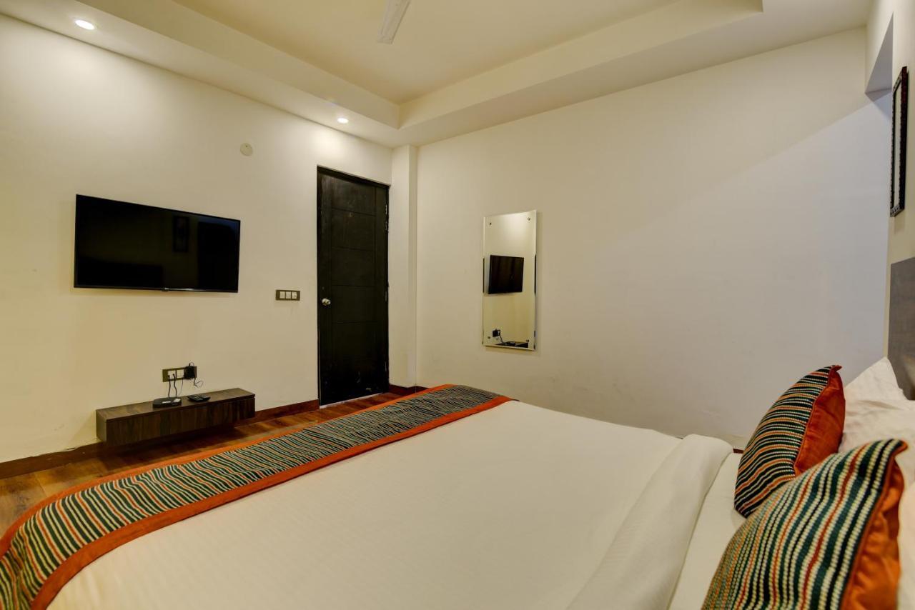 Country Inn Hotels & Resorts Vrindāvan 외부 사진
