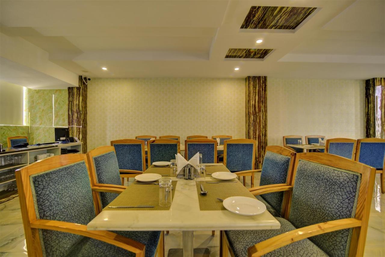 Country Inn Hotels & Resorts Vrindāvan 외부 사진