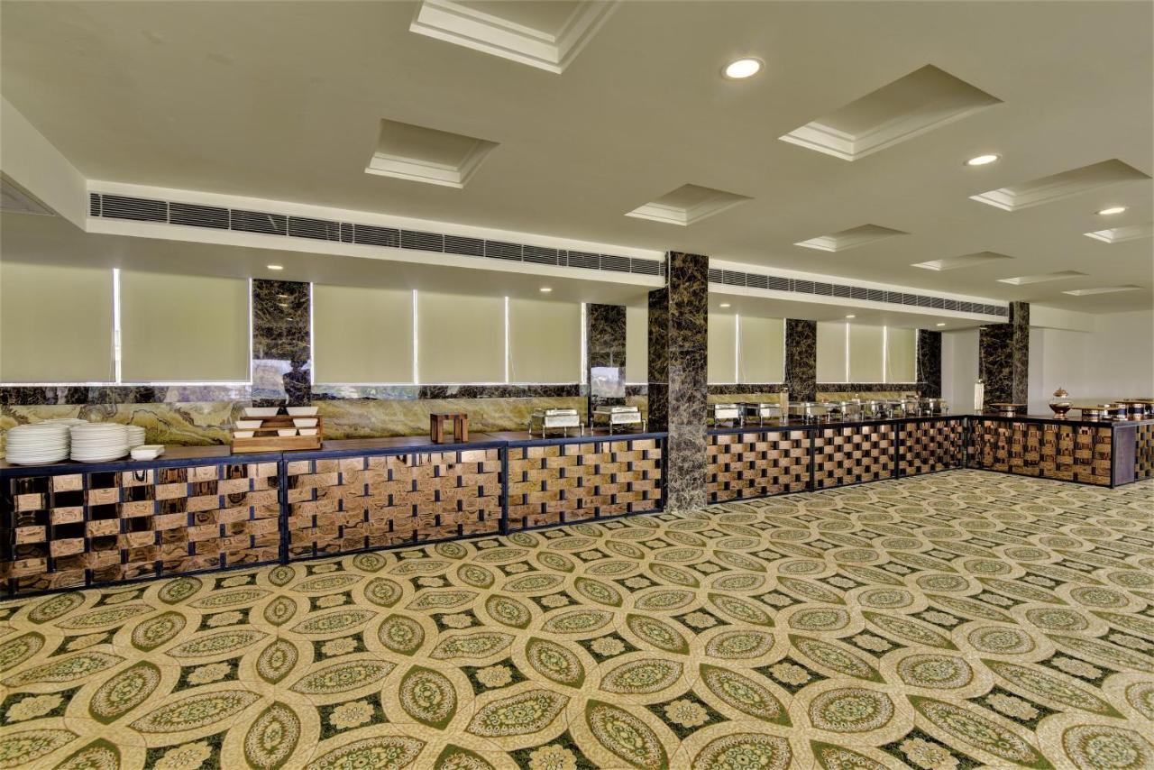 Country Inn Hotels & Resorts Vrindāvan 외부 사진